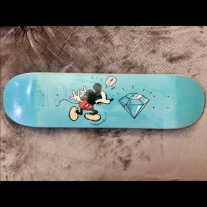 DIAMOND X CO DISNEY MICKEY MOUSE LMTED SKATEBOARD